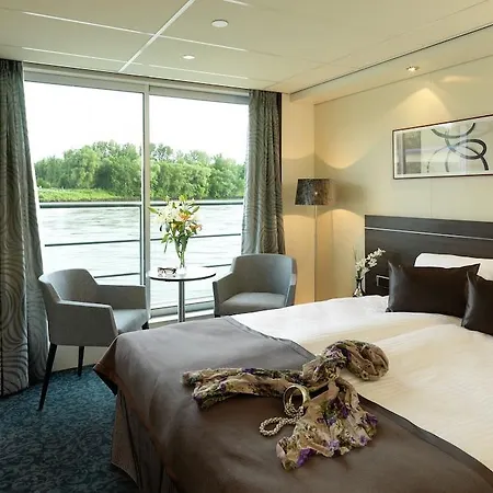 Hotel Crossgates Hotelship 4 Star - Altstadtnord -