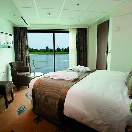 Hotel Crossgates Hotelship 4 Star - Altstadtnord - 4*