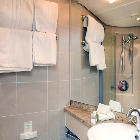 Hotel Crossgates Hotelship 4 Star - Altstadtnord - Cologne