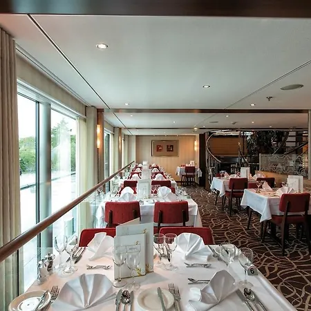 Crossgates Hotelship 4 Star - Altstadtnord - Hotel Cologne