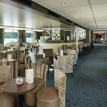 Crossgates Hotelship 4 Star - Altstadtnord - 4*